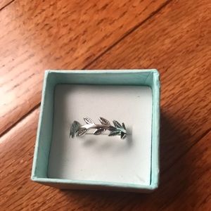 PRICE NEGOTIABLE Silver Leaf Wreath Ring